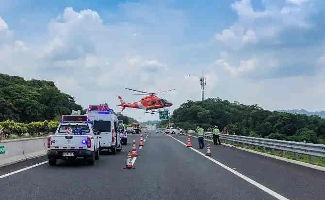 都兰高速公路汽车救援案例