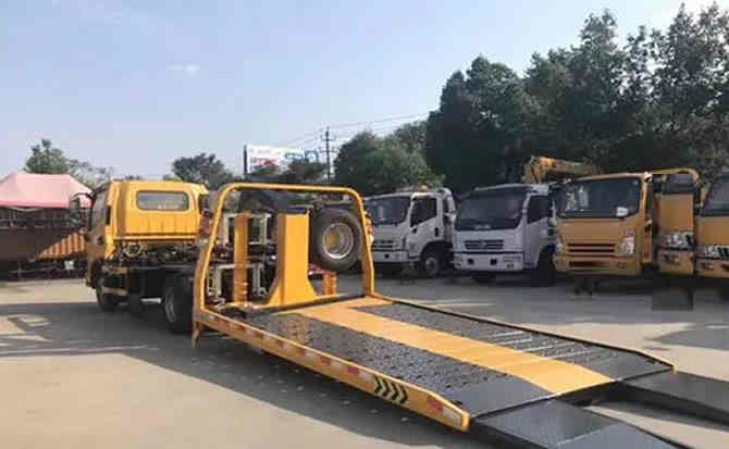 都兰汽车中途维修案例